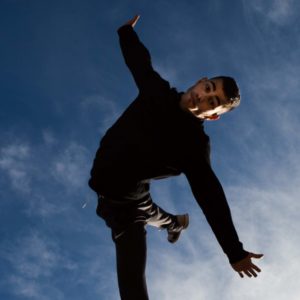 Edy Daffy Style - Parkour Edy Daffy Style, un athlète qui pratique le hip hop et le Parkour, le freerun, dans le sud de la France